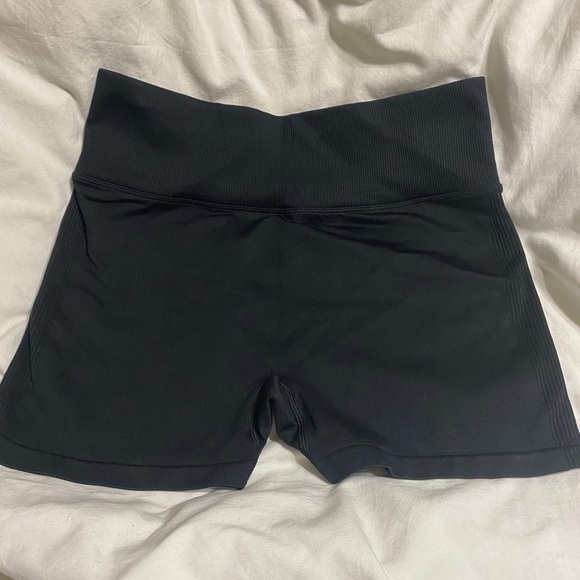 Pink - Picture 3 of 3